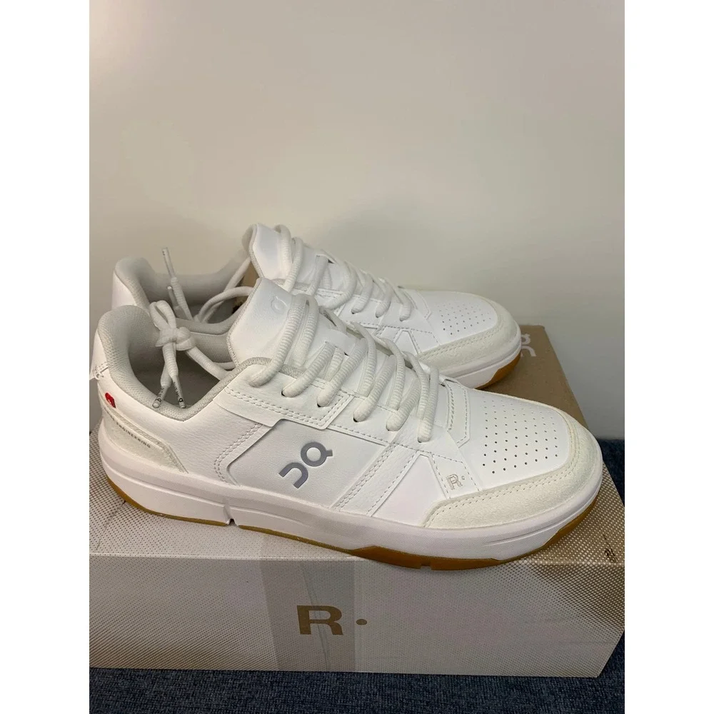 On‎ Cloud THE ROGER Clubhouse Mens 7.5 White Ivory Gum Sole Sneakers 3MF10540924